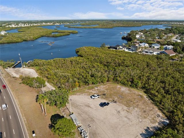 611 29TH STREET E, Bradenton, FL 34208