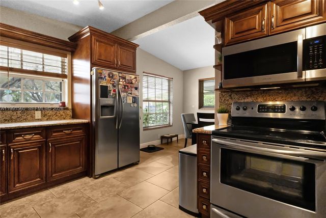 3500 SW 13th St, Miami, FL 33145