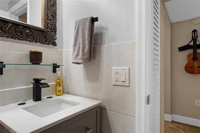 3500 SW 13th St, Miami, FL 33145