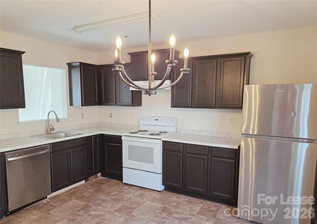 2116 Sebastiani Drive, Charlotte, NC 28214