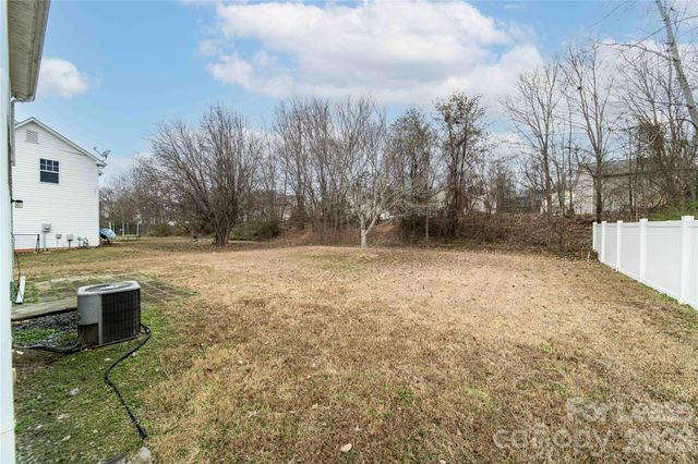 2116 Sebastiani Drive, Charlotte, NC 28214