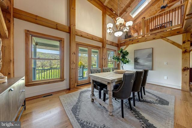 11597 LEEDS CHAPEL LN, Markham, VA 22643
