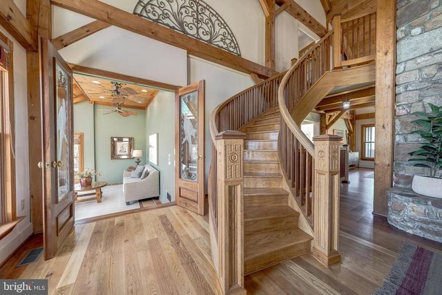 11597 LEEDS CHAPEL LN, Markham, VA 22643