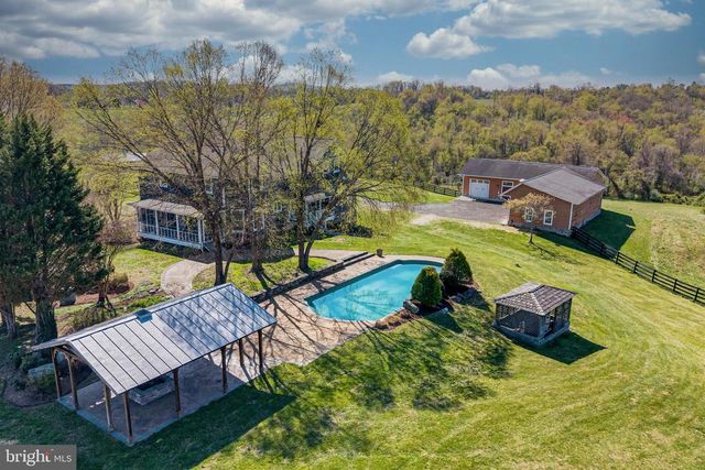 11597 LEEDS CHAPEL LN, Markham, VA 22643
