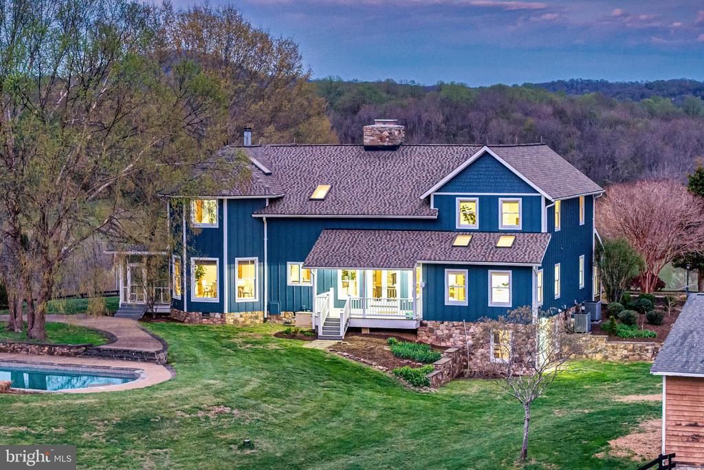 11597 LEEDS CHAPEL LN, Markham, VA 22643