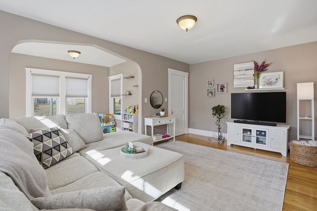 201 West St, Leominster, MA 01453