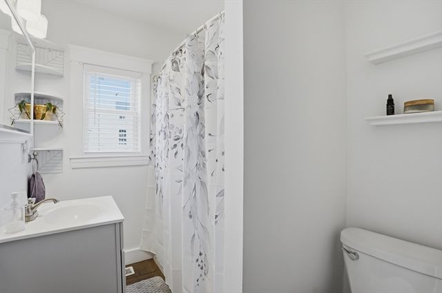 201 West St, Leominster, MA 01453