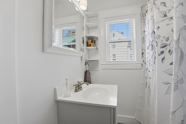 201 West St, Leominster, MA 01453