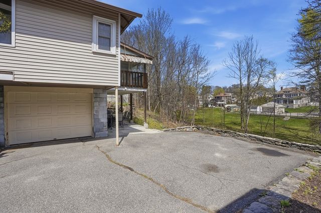 201 West St, Leominster, MA 01453