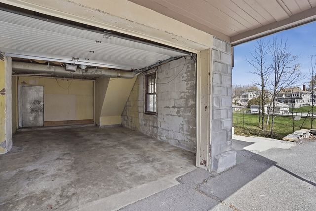 201 West St, Leominster, MA 01453