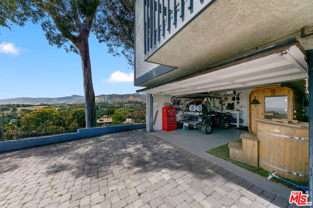29239 HEATHERCLIFF Road 4, Malibu, CA 90265