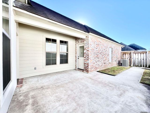 14022 Knoll Park Place, Baton Rouge, LA 70808