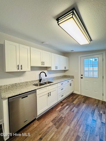 205 Simpson Street, Elizabeth City, NC 27909