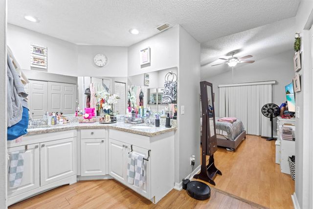 5710 Dewberry Way, West Palm Beach, FL 33415