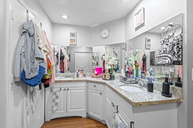 5710 Dewberry Way, West Palm Beach, FL 33415