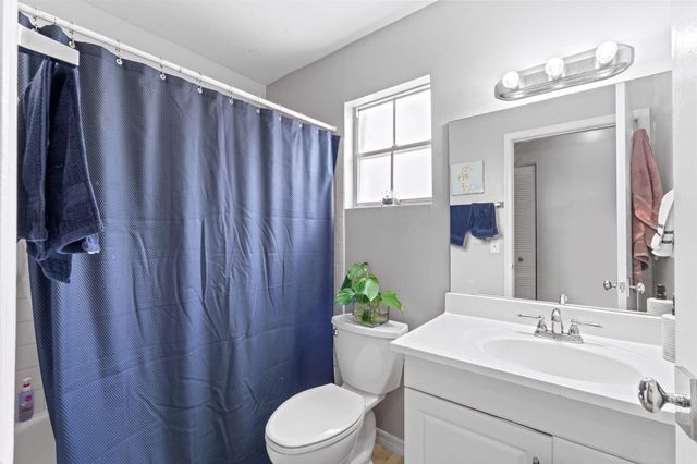 5710 Dewberry Way, West Palm Beach, FL 33415