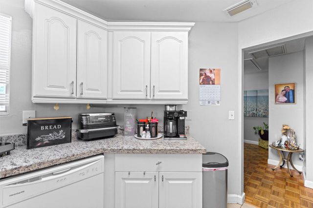 5710 Dewberry Way, West Palm Beach, FL 33415