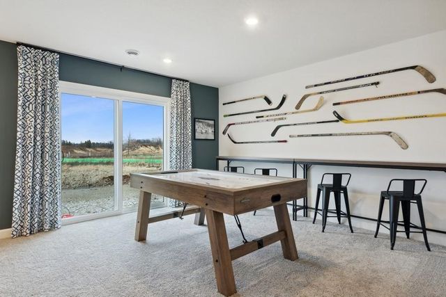 7632 40th Street N, Oakdale, MN 55128