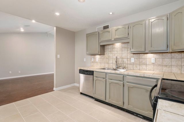 4248 Ireland Drive, The Colony, TX 75056
