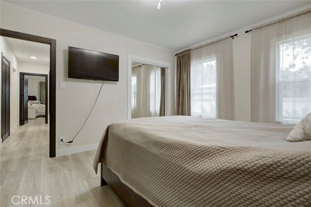 15556 Valerio, Van Nuys (los Angeles), CA 91406