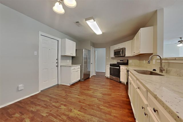 19538 Shady Bank Drive, Tomball, TX 77375