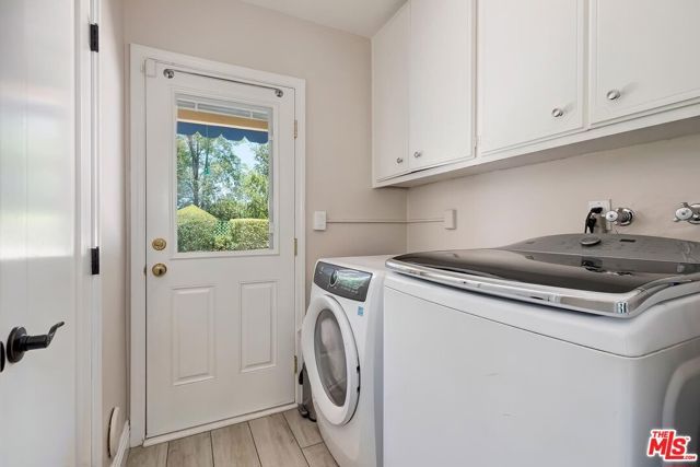 22525 Dardenne Street, Calabasas, CA 91302