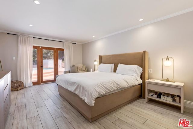 22525 Dardenne Street, Calabasas, CA 91302