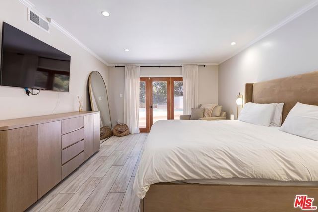 22525 Dardenne Street, Calabasas, CA 91302