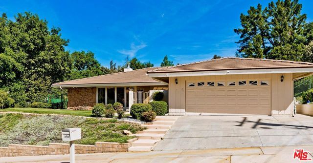 22525 Dardenne Street, Calabasas, CA 91302