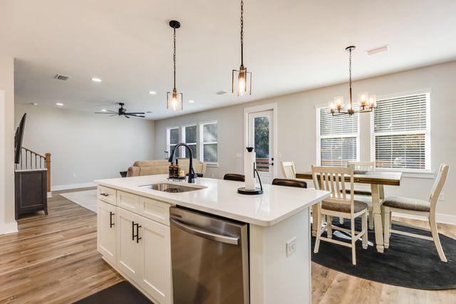 4198 Mainsail Drive, Niceville, FL 32578