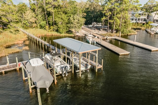 4198 Mainsail Drive, Niceville, FL 32578