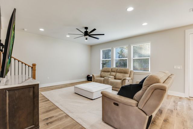 4198 Mainsail Drive, Niceville, FL 32578