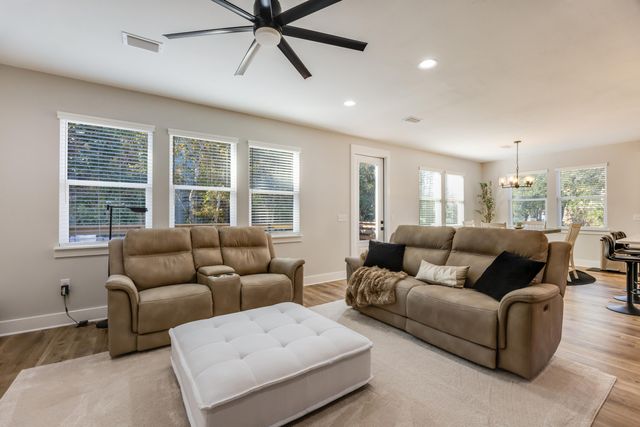 4198 Mainsail Drive, Niceville, FL 32578