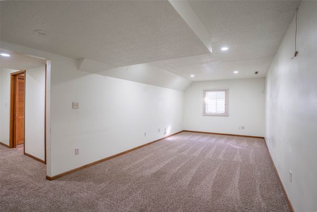 504 5th Street NW, Altoona, IA 50009