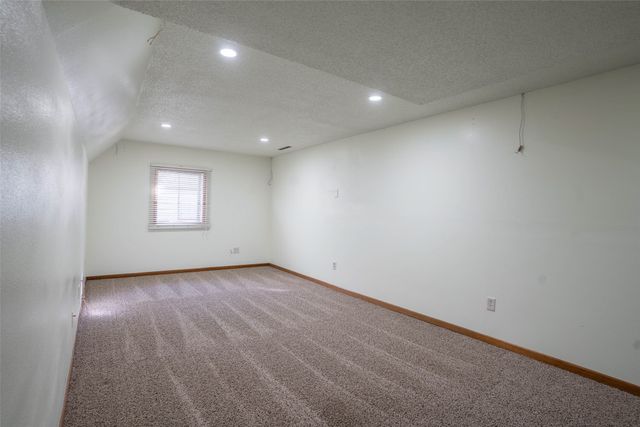 504 5th Street NW, Altoona, IA 50009