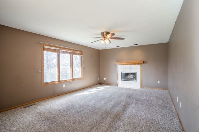 504 5th Street NW, Altoona, IA 50009