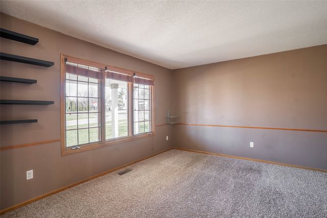 504 5th Street NW, Altoona, IA 50009