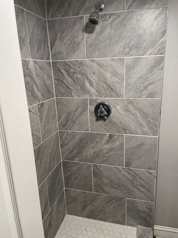 1177 Main St, Leominster, MA 01453