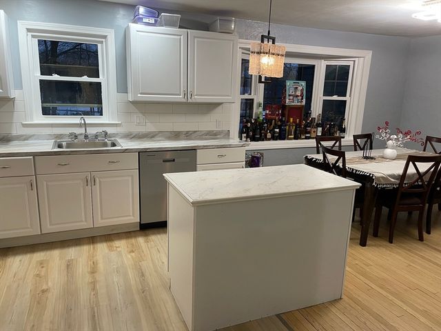 1177 Main St, Leominster, MA 01453