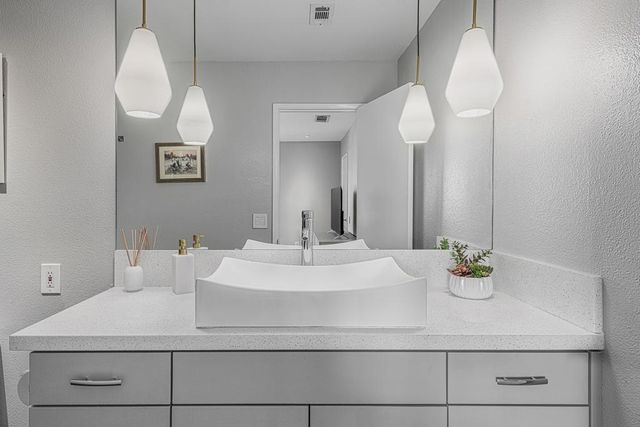 353 N Hermosa Drive 9c2, Palm Springs, CA 92262