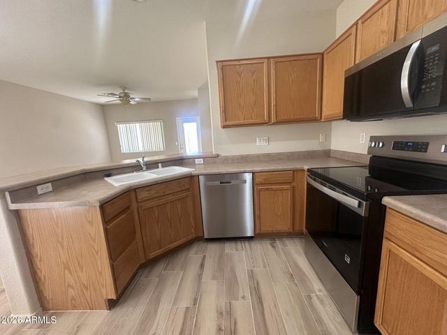 3726 E LONGHORN Drive, Gilbert, AZ 85297