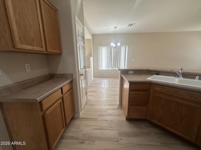 3726 E LONGHORN Drive, Gilbert, AZ 85297