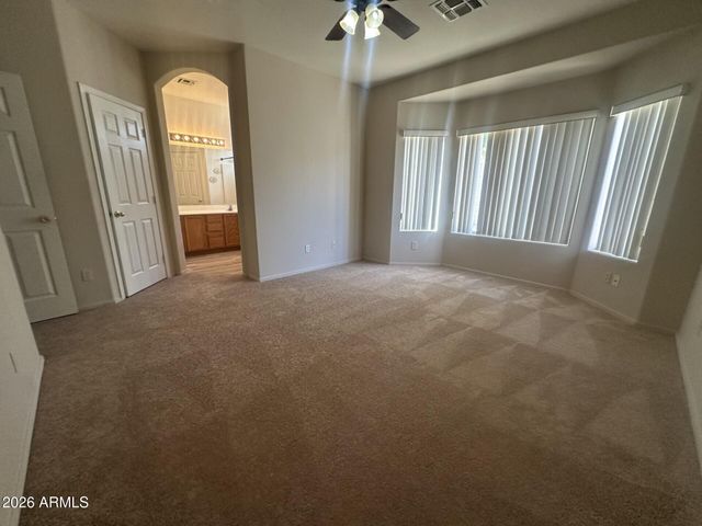 3726 E LONGHORN Drive, Gilbert, AZ 85297