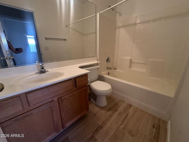 3726 E LONGHORN Drive, Gilbert, AZ 85297