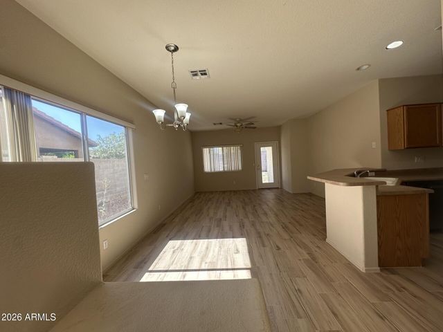 3726 E LONGHORN Drive, Gilbert, AZ 85297