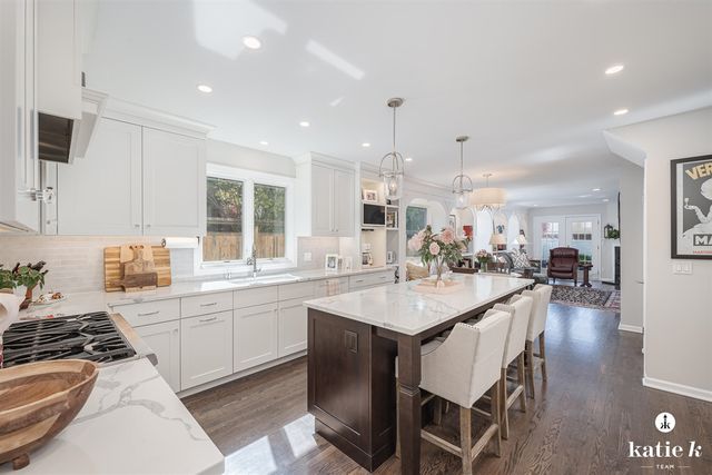 2538 Beechwood Drive, East Grand Rapids, MI 49506