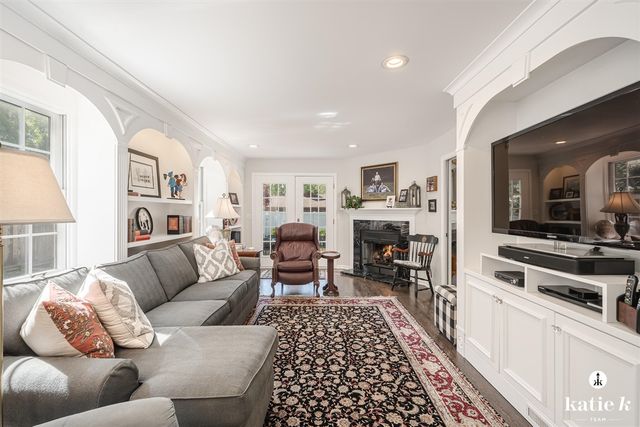 2538 Beechwood Drive, East Grand Rapids, MI 49506