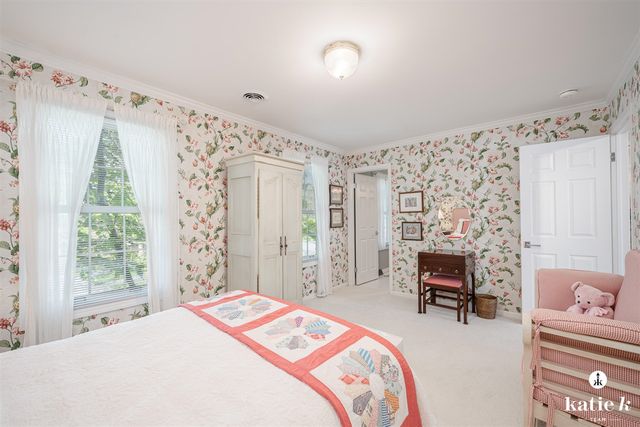 2538 Beechwood Drive, East Grand Rapids, MI 49506