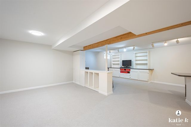 2538 Beechwood Drive, East Grand Rapids, MI 49506