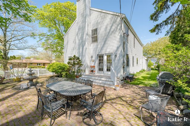 2538 Beechwood Drive, East Grand Rapids, MI 49506